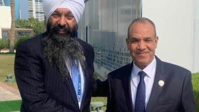  وزير الخارجية يلتقي وزير الدولة الكندي للتنمية الدولية على هامش منتدى الدوحة