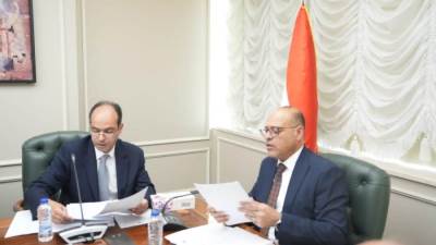 وزير العمل يعقد اجتماعًا مع ممثلي وزارة الصحة والمجلس الصحي المصري ونقابة التمريض