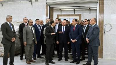 رئيس الوزراء يتفقد مشروع رفع كفاءة وتأهيل مركز تكنولوجيا دباغة الجلود بمدينة الروبيكي