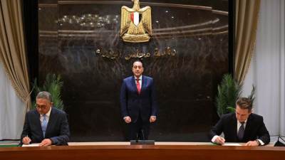 توقيع 6 مذكرات تفاهم واتفاقيات بين الحكومة المصرية والبنك الأوروبي لإعادة الإعمار والتنمية