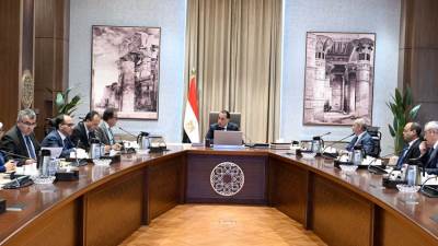 رئيس الوزراء يتابع مستجدات العمل في عدد من ملفات وزارة الصحة والسكان