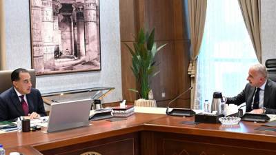 رئيس الوزراء يناقش عددا من الفرص الاستثمارية بمنطقة "المثلث الذهبي" مع القطاع الخاص