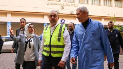 محمد شيمي يتفقد خطوط الإنتاج ويشيد بالتطوير الشامل وفق المعايير العالمية