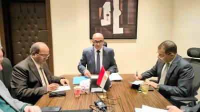 نائب وزير الإسكان يعقد اجتماعا لمتابعة الاحتياجات من الطلمبات لشركات مياه الشرب والصرف الصحي