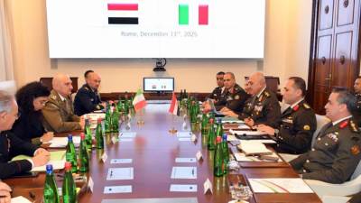 الفريق أحمد خليفة رئيس أركان حرب القوات المسلحة يعود إلى أرض الوطن بعد إنتهاء زيارته الرسمية لدولة إيطاليا