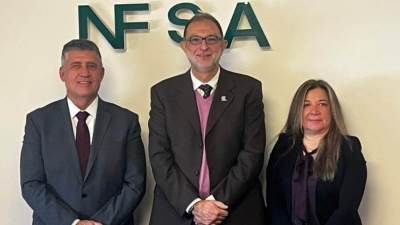 هيئة سلامة الغذاء تناقش آليات النهوض بمراكز تجميع الألبان وفق المعايير الدولية