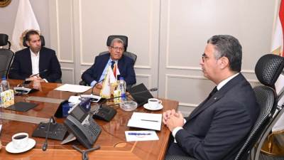 وزير التموين يبحث مع رئيس شركة علام جروب تعزيز الشراكة في إنتاج لب الورق من مخلفات قصب السكر