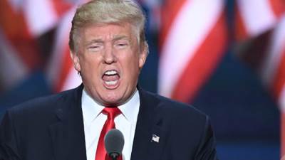 ترامب يدعو الأمريكيين المحتفلين بعيد "حانوكا" إلى عدم القلق عقب حادثة أستراليا