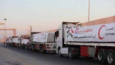 استجابةً لسوء الأحوال الجوية.. الهلال الأحمر المصري يكثف إمدادات الشتاء إلى غزة عبر قافلة «زاد العزة» الـ93