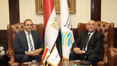 باسل رحمي: نسعي لأن تكون محافظة قنا نموذج لتطبيق آليات استراتيجية لتطويرالحرف اليدوية