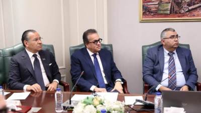 وزير الصحة يبحث تعزيز التعاون الاستثماري مع شركتي “إيني” الإيطالية و”سان دوناتو” في القطاع الصحي