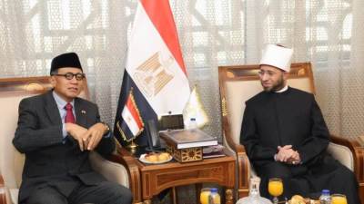 وزير الأوقاف يلتقي سفير إندونيسيا بالقاهرة بمقر الوزارة في العاصمة الجديدة