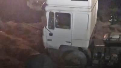 تصادم قطار ركاب بسيارة نقل في الضبعة دون إصابات