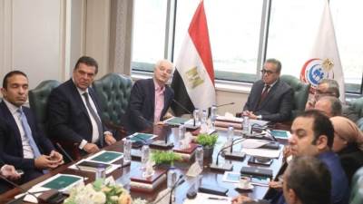 وزير الصحة يعقد اجتماعًا مع وفد مجموعتي «Curagita» و«ACH» لمناقشة سبل التعاون المشترك في مشروع مدينة النيل الطبية