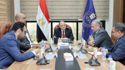  رئيس هيئة الدواء يعقد اجتماعًا مع ممثلي شركة «داف»  لمتابعة مشروعات التتبع الدوائي والتحول الرقمي