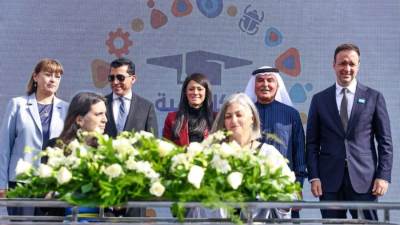 وزيرا التخطيط والتنمية الاقتصادية والتعاون الدولي والشباب والرياضة والمنسقة المقيمة للأمم المتحدة يشهدون توقيع اتفاقية بين مؤسسة الغرير ومنظمة اليونيسيف لدعم مبادرة شباب بلد