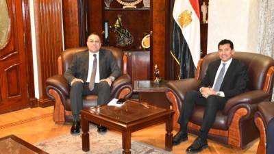 وزير الرياضة والرئيس التنفيذي لبنك نكست يشهدان توقيع عقد رعاية منتخب مصر الوطني للكرة الطائرة البارالمبية