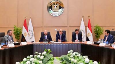 سويلم: التعامل الحازم مع أي تعديات على المجاري المائية والطرق والسكك الحديدية