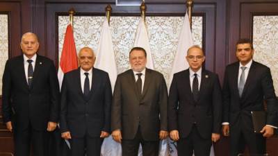 محافظ البنك المركزي يشهد توقيع عقد شراكة بين صندوق تكريم شهداء وضحايا ومفقودي ومصابي العمليات الحربية وشركة مصر لتأمينات الحياة