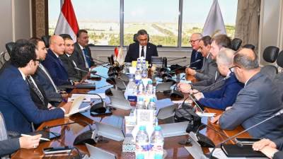 وزير التموين يترأس اجتماعًا لمتابعة منظومة تتبع السلع الأساسية وتعزيز التحول الرقمي في سلاسل الإمداد