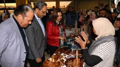 وزيرة التنمية المحلية ومحافظ قنا يتفقدان مشروع تطوير كورنيش النيل بقنا بتكلفة إجمالية 300 مليون جنيه ضمن مشروعات برنامج تنمية صعيد مصر