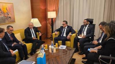 الدكتور خالد عبدالغفار يلتقي وزير الصحة التونسي لبحث تعزيز التعاون في القطاع الصحي