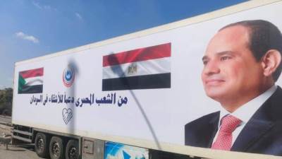 الصحة: تنفيذًا لتوجيهات القيادة السياسية.. إرسال قافلة طبية في التخصصات النادرة وكميات من الأدوية والمستلزمات للأشقاء بالسودان