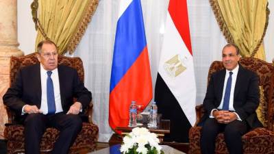 مشاورات سياسية بين وزيرى الخارجية المصري والروسي بالقاهرة