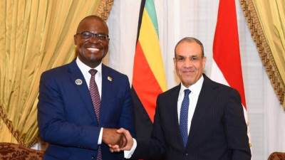 وزير الخارجية يلتقي وزير خارجية زيمبابوي لتعزيز التعاون الثنائي