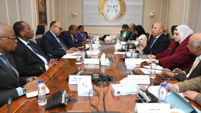 الوزير يشهد توقيع بروتوكولي تعاون بين غرفة الصناعات الغذائية وهيئة المواصفات والجودة وكلية التعليم المستمر بالجامعة الأمريكية 