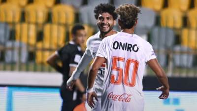 الزمالك يتصدر مجموعته بفوز مثير على حرس الحدود 2-1