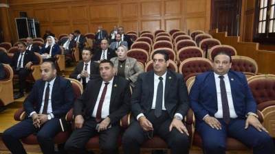 رئيس هيئة تنمية الصعيد يستعرض جهود وخطة عمل الهيئة أمام لجنة الإسكان والإدارة المحلية والنقل بمجلس الشيوخ