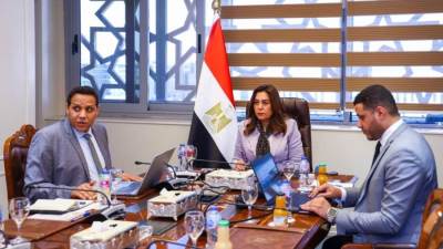 وزيرة التنمية المحلية تتابع موقف تنفيذ وتشغيل مشروعات الإدارة المحلية بالمبادرة الرئاسية "حياة كريمة"