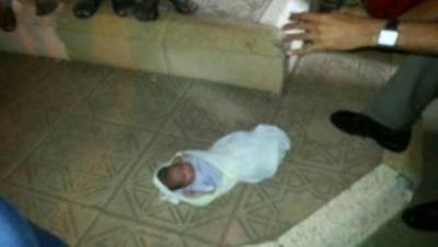 العثور على طفل حديث الولادة داخل كرتونة فى ساحة بقنا