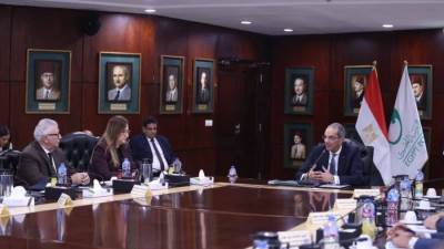 وزير الاتصالات وتكنولوجيا المعلومات يجتمع بمجلس إدارة الهيئة القومية للبريد بتشكيله الجديد