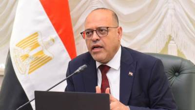 وزير العمل يصدر قرارًا رقم (290) لسنة 2025 بشأن تحديد الأعمال المتقطعة بطبيعتها التي يجوز فيها تواجد العامل أكثر من عشر ساعات