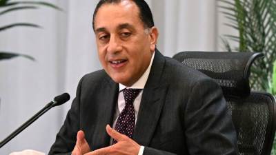 رئيس الوزراء يهنئ فخامة الرئيس بالعام الميلادي الجديد