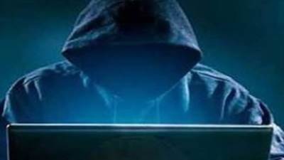 هاكرز يعلنون اختراق هاتف مدير مكتب نتنياهو ويهددون بنشر معلومات