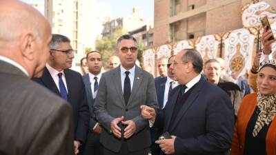 وزير التموين ومحافظ الجيزة يفتتحان سوق «اليوم الواحد» بشارع فيصل