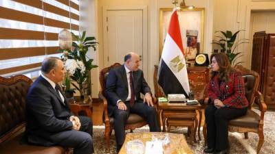  وزيرة التنمية ومستشار رئيس الجمهورية يبحثان مع المحافظين أوجه استغلال الأراضي المستردة ولاية المحافظات وملفات التقنين وإزالة التعديات على أملاك الدولة