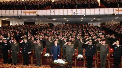 وزاراتى الدفاع والداخلية تعقدان لقاءاً لبحث سبل تعزيز التعاون الأمنى تزامناً مع إحتفالات العام الميلادى الجديد