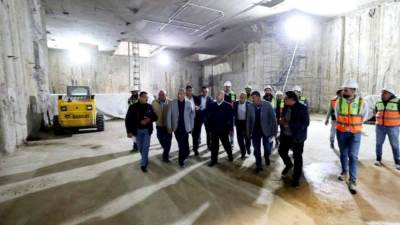  الوزير يتفقد نفقي المشروع في المسافة من محطة الرماية وحتى محطة المطبعة بشارع الهرم ويتابع التقدم في أعمال إنشاء المحطات