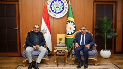 وزير قطاع الأعمال العام يلتقي محافظ الدقهلية في مستهل زيارته للمحافظة لتعزيز التعاون في عدد من الملفات المشتركة