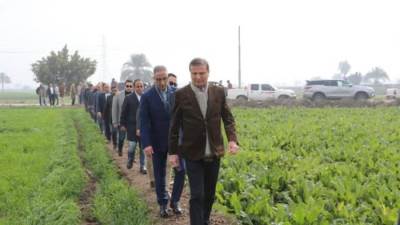 وزير الزراعة ومحافظ الفيوم يتفقدان زراعات القمح بمركز إطسا ومجمع الخدمات الزراعية بقرية "أبو صير"