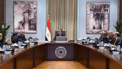 رئيس الوزراء يتابع الموقف التنفيذي لأعمال اللجنة المشتركة المشكلة لتصويب تواجدات طرح النهر