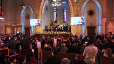 وزير الثقافة يشارك أبناء الطائفة الإنجيلية احتفالهم بعيد الميلاد المجيد بكنيسة قصر الدوبارة