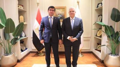 وزير التعليم يستقبل سفير طاجكستان لبحث آفاق التعاون في مجالات التعليم