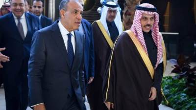 وزير الخارجية يعقد مباحثات ثنائية مع نظيره السعودي