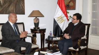  وزير الثقافة يستقبل النائب مصطفى بكري ويثمن تجربة فرقة «أناكوندا» المسرحية بقنا كنموذج مضيء لإبداع الأقاليم