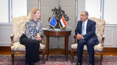 وزير الخارجية يجري مشاورات سياسية مع الممثلة العليا للشئون الخارجية والسياسة الأمنية للاتحاد الأوروبي